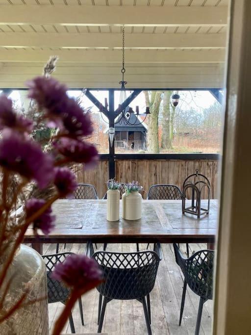Loosan Lodges Gastenhuis Reutum Exteriör bild