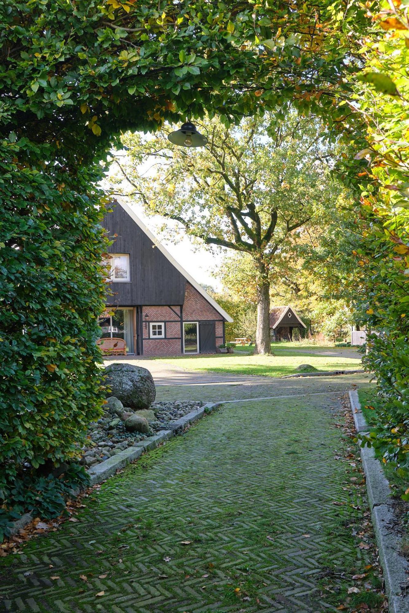 Loosan Lodges Gastenhuis Reutum Exteriör bild