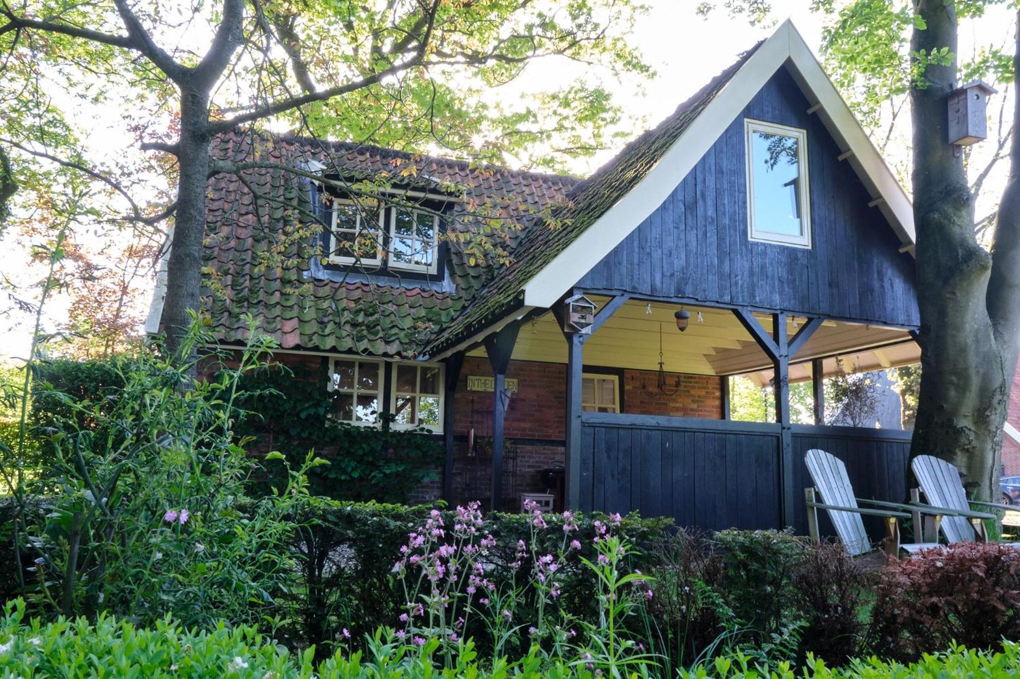 Loosan Lodges Gastenhuis Reutum Exteriör bild