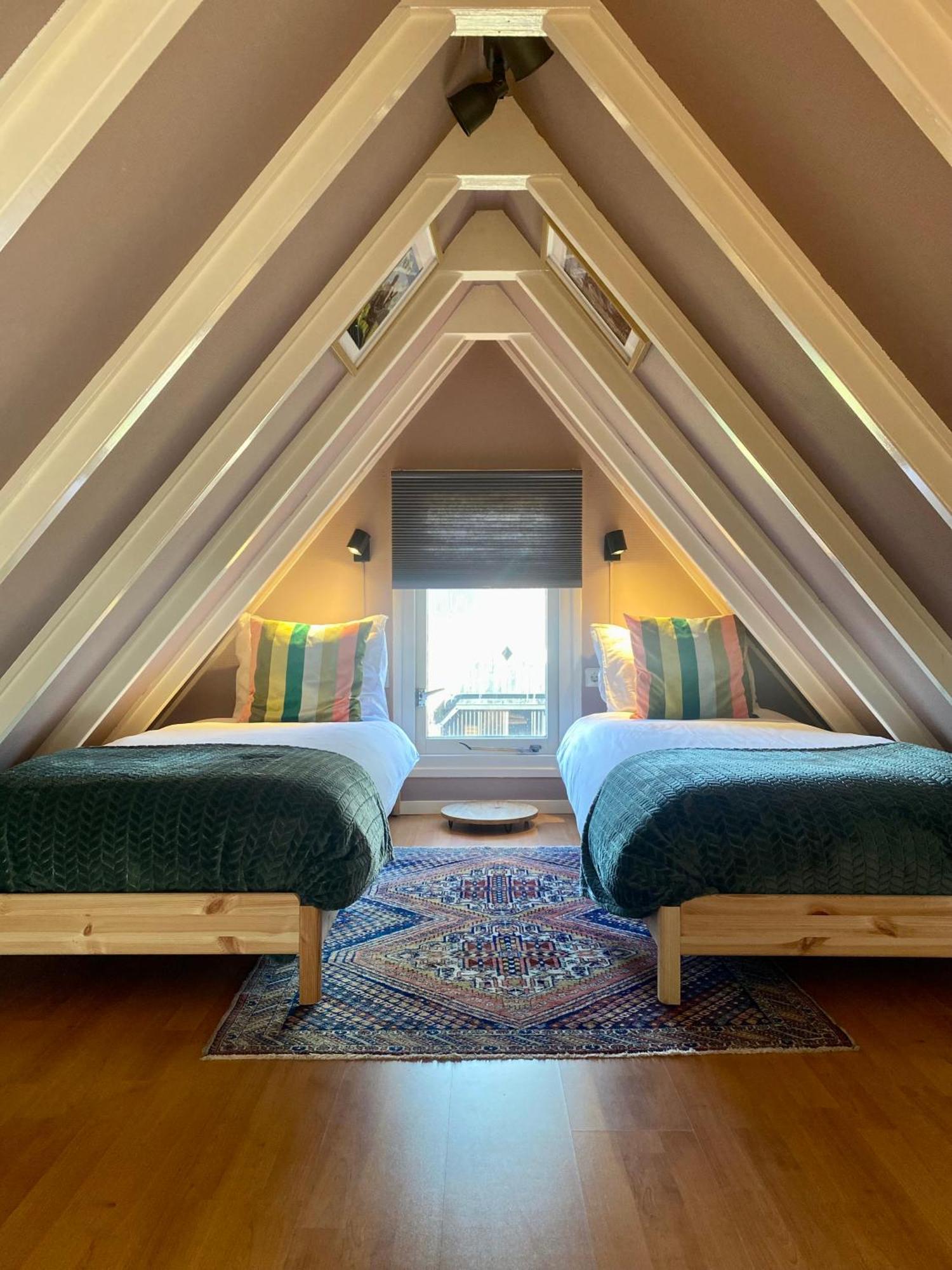 Loosan Lodges Gastenhuis Reutum Exteriör bild